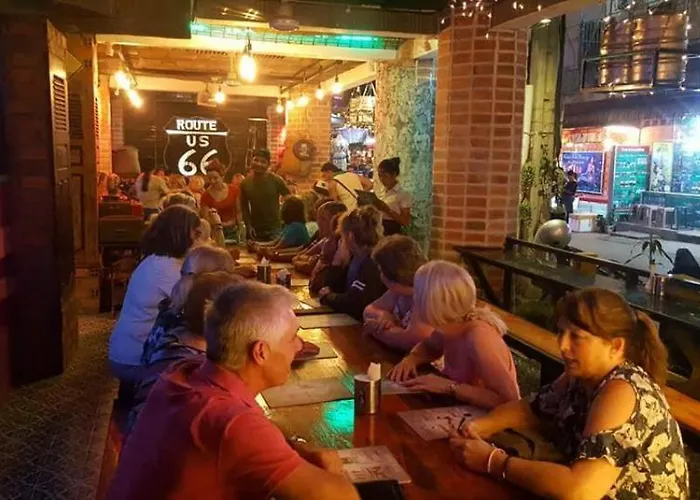 Route 66 Music Restaurant & ホステル シェムリアップ