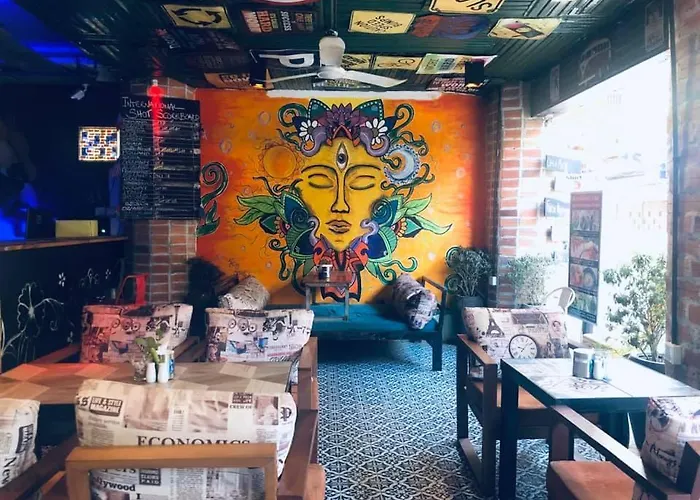 ホステル Route 66 Music Restaurant & *