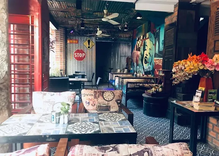 ホステル Route 66 Music Restaurant & *
